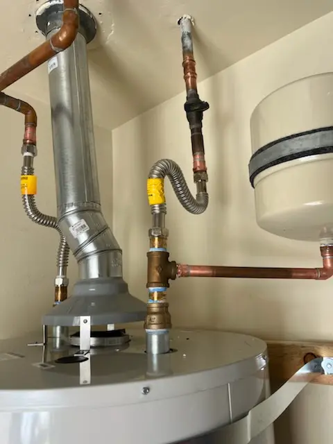 Water heater installation and plumbing repair in Town Park Estates